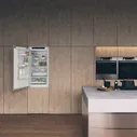 Встраиваемый комбинированный холодильник Asko RF31831i